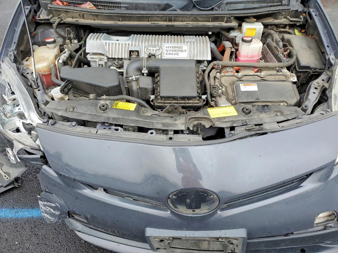 2014 TOYOTA PRIUS TWO photo 31