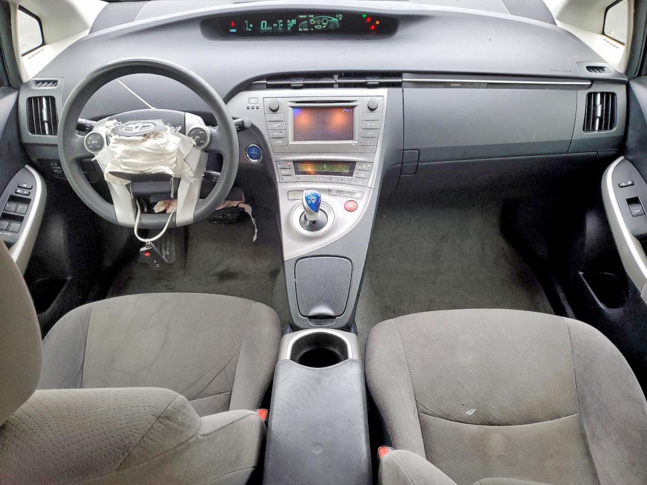 2014 TOYOTA PRIUS TWO photo 22