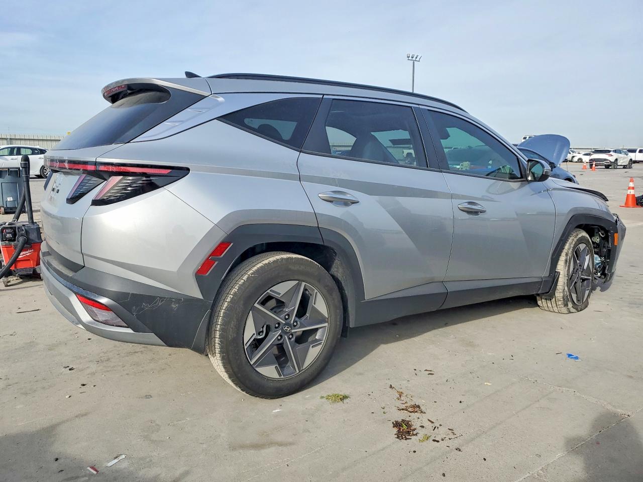 2026 HYUNDAI TUCSON SEL PREMIUM photo 5