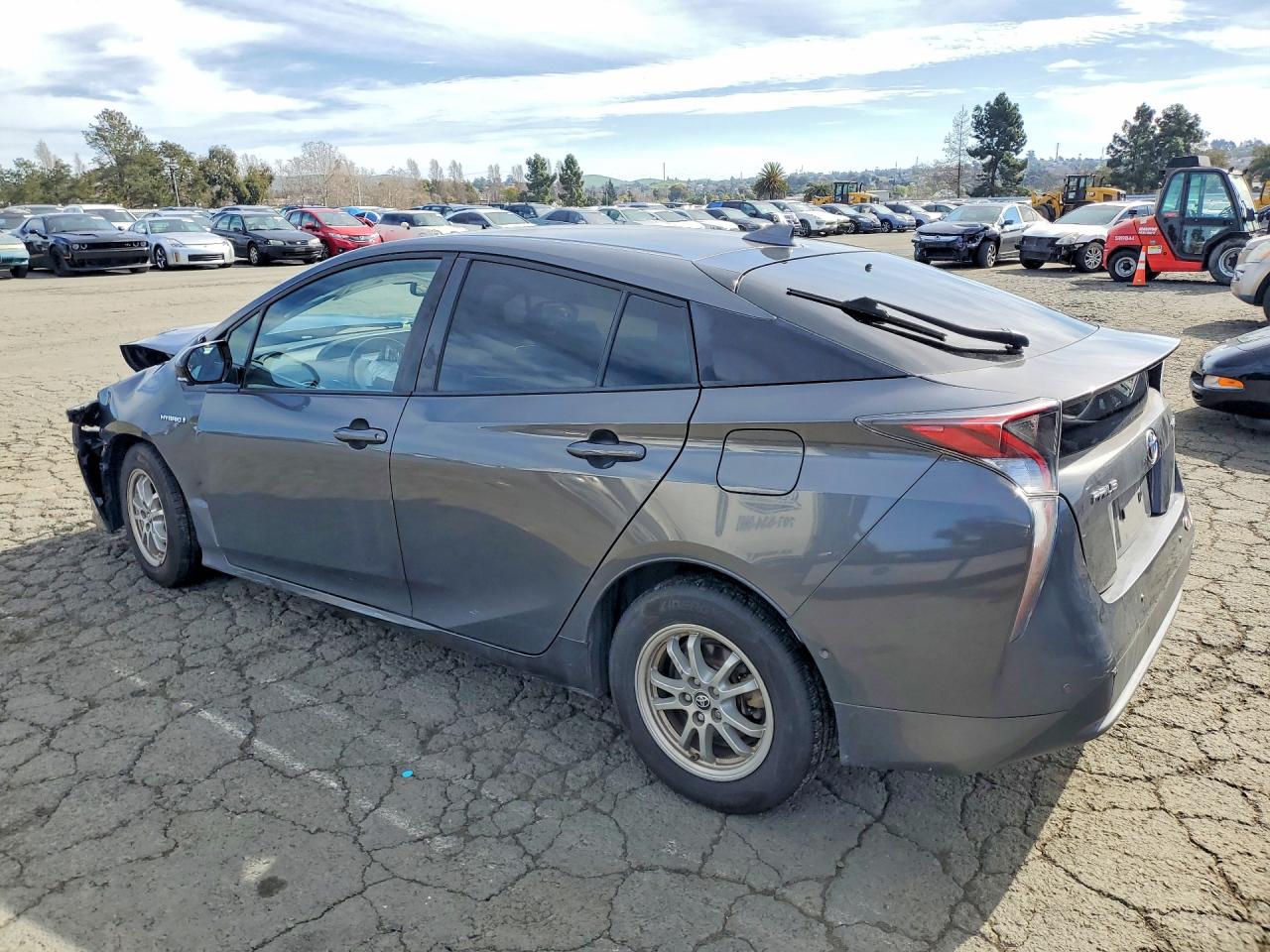 2017 TOYOTA PRIUS FOUR photo 3