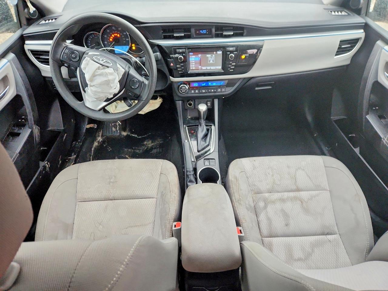 2015 TOYOTA COROLLA LE photo 15
