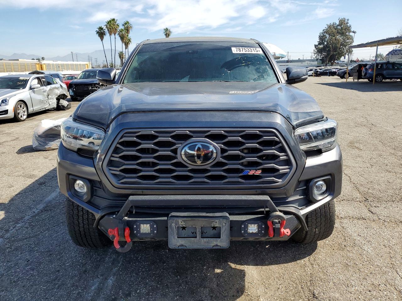 2022 TOYOTA TACOMA TRD OFF-ROAD photo 5