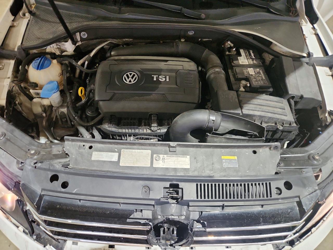 2014 VOLKSWAGEN PASSAT SE photo 21