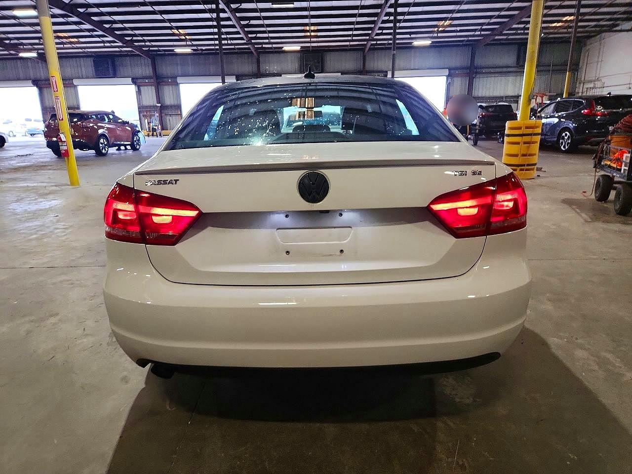 2014 VOLKSWAGEN PASSAT SE photo 11