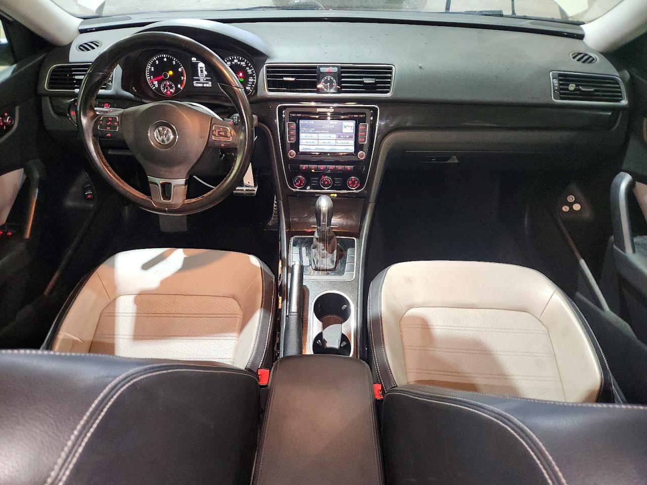 2014 VOLKSWAGEN PASSAT SE photo 15