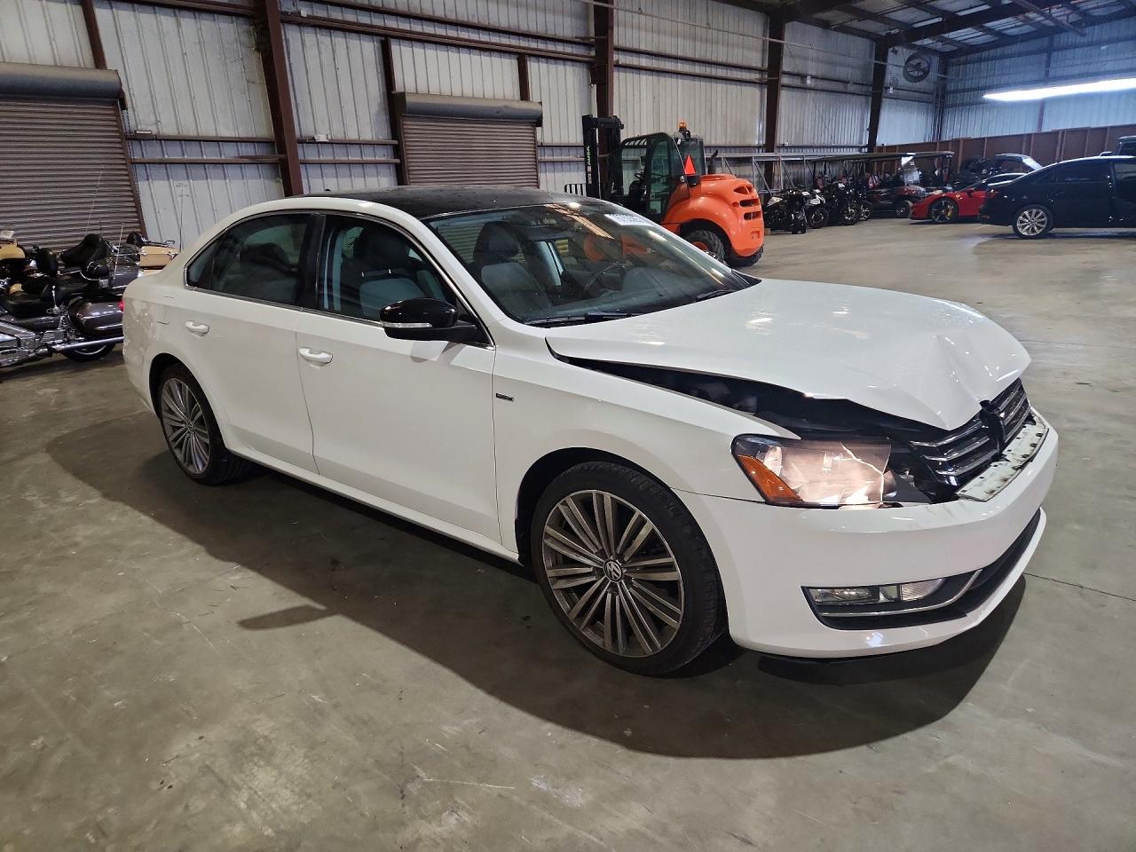 2014 VOLKSWAGEN PASSAT SE photo 7