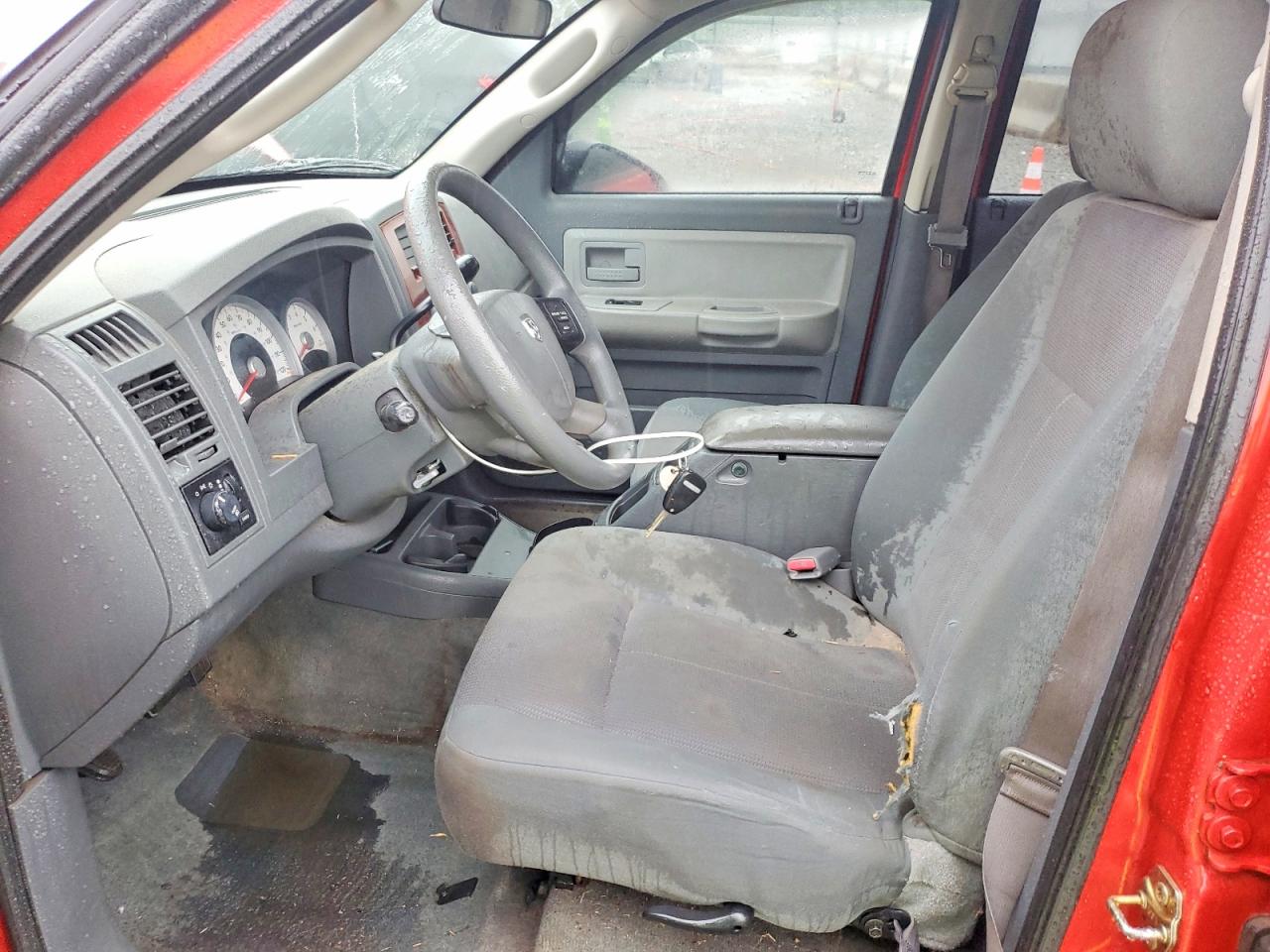 2005 DODGE DAKOTA QUAD SLT photo 7