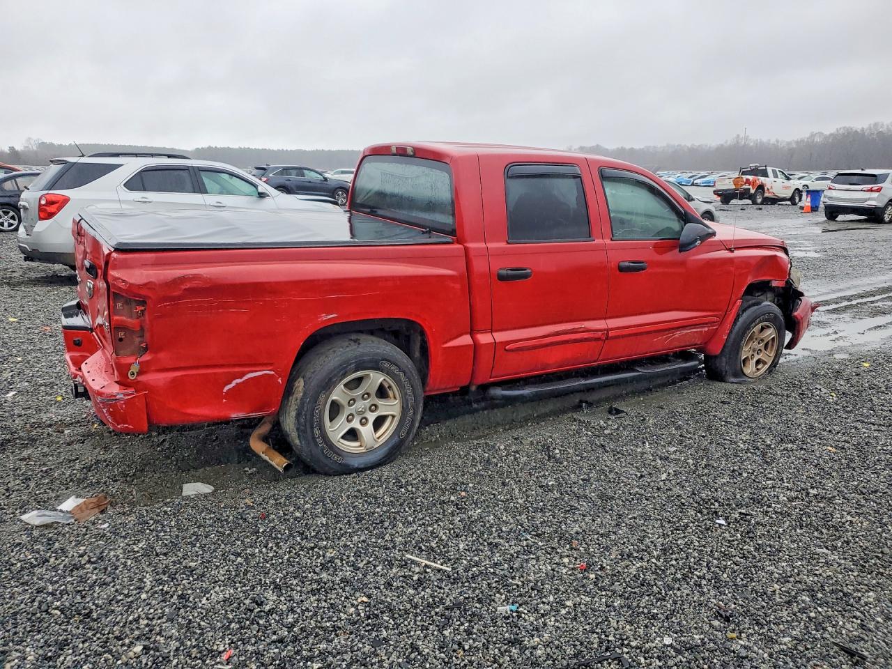 2005 DODGE DAKOTA QUAD SLT photo 3