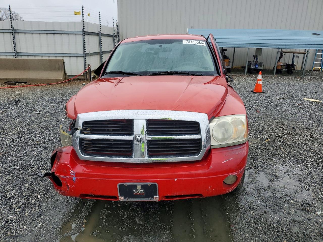 2005 DODGE DAKOTA QUAD SLT photo 5