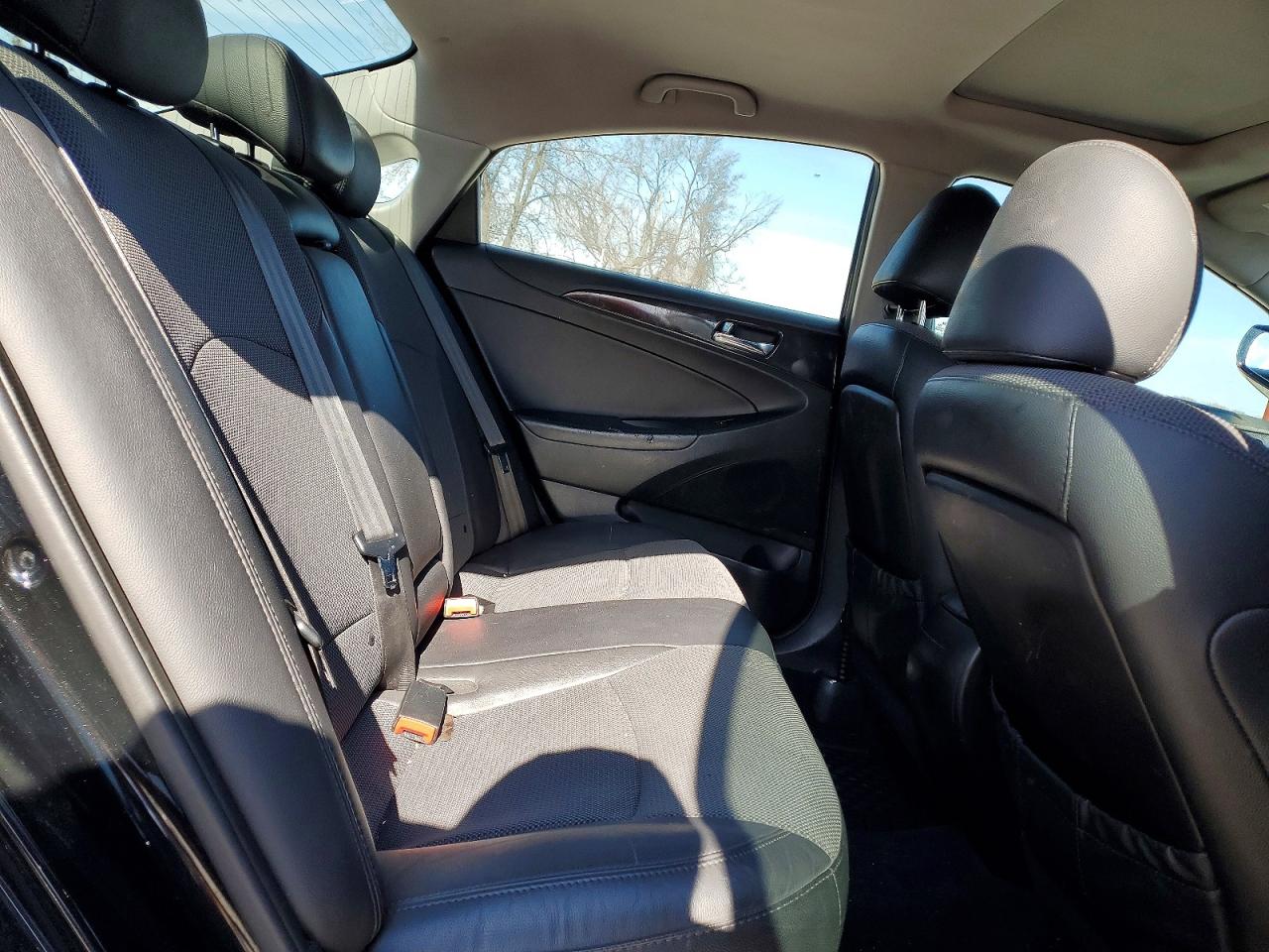 2014 HYUNDAI SONATA SE photo 10