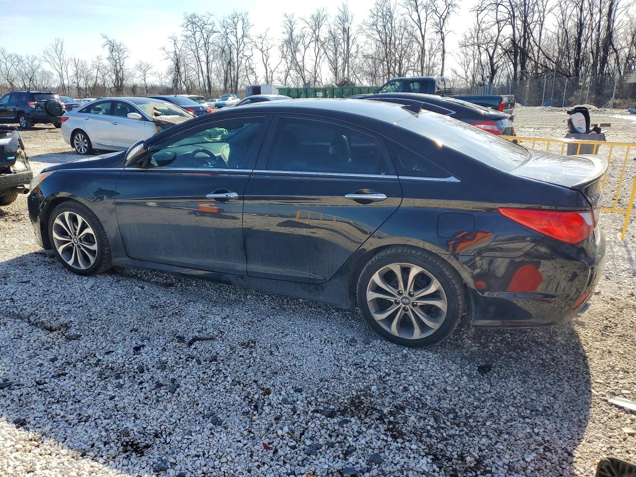 2014 HYUNDAI SONATA SE photo 2
