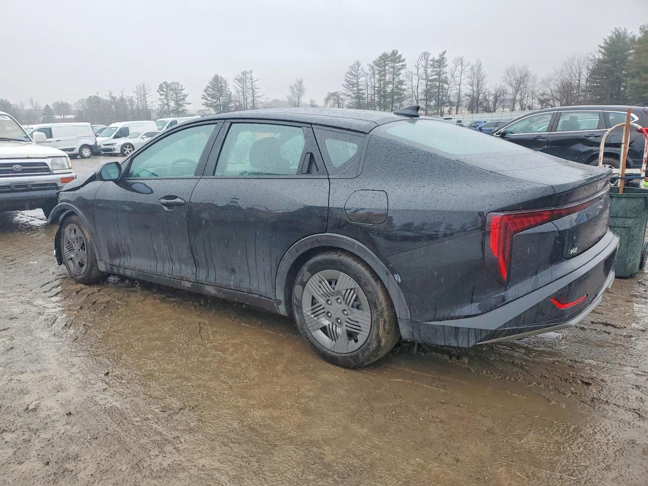 2025 KIA K4 LX photo 2