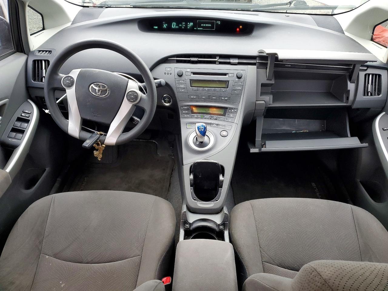 2011 TOYOTA PRIUS TWO photo 15