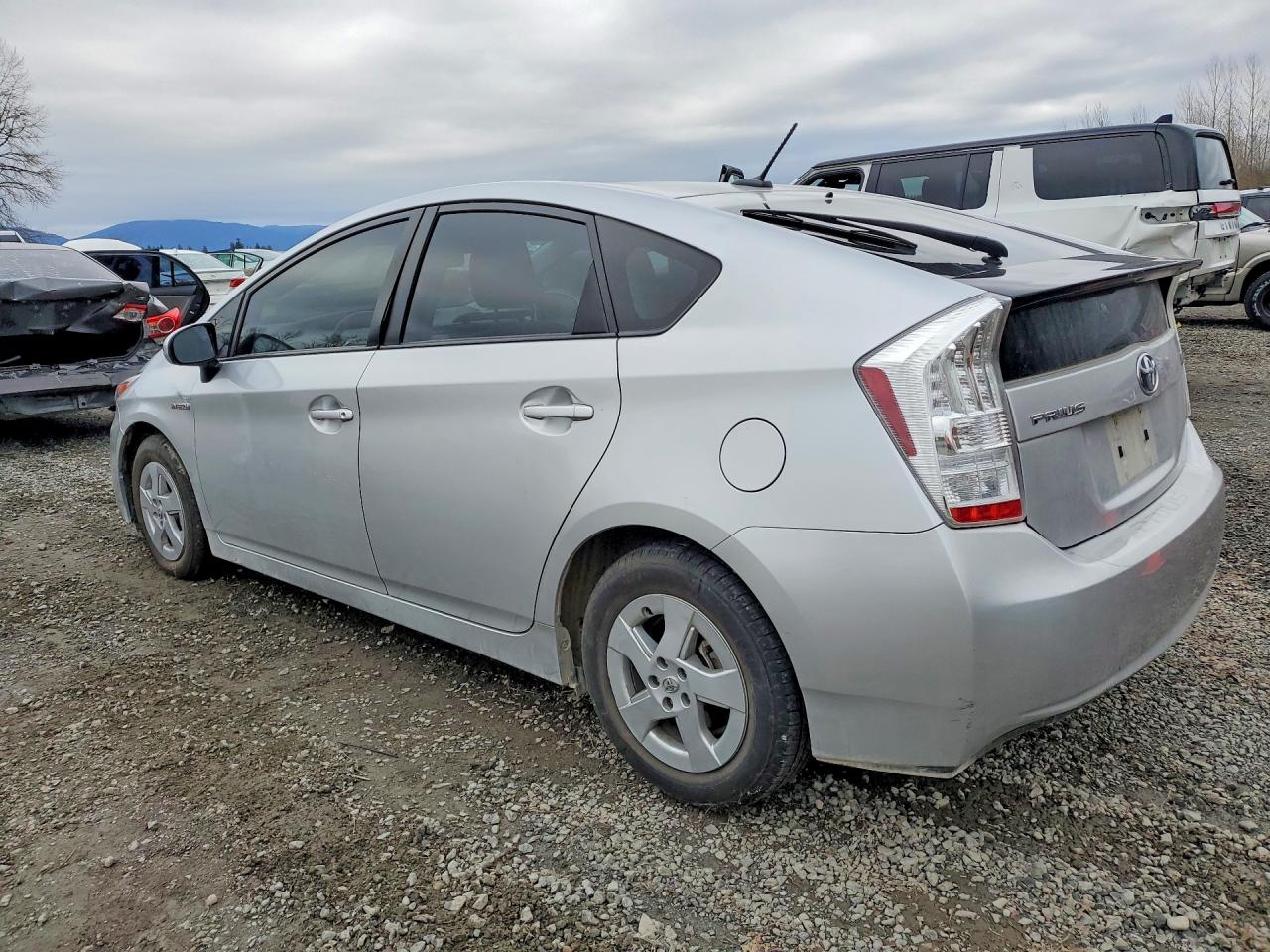 2011 TOYOTA PRIUS TWO photo 3