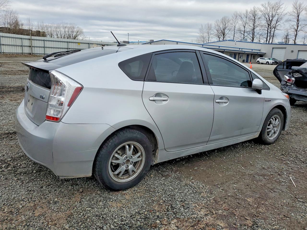 2011 TOYOTA PRIUS TWO photo 5
