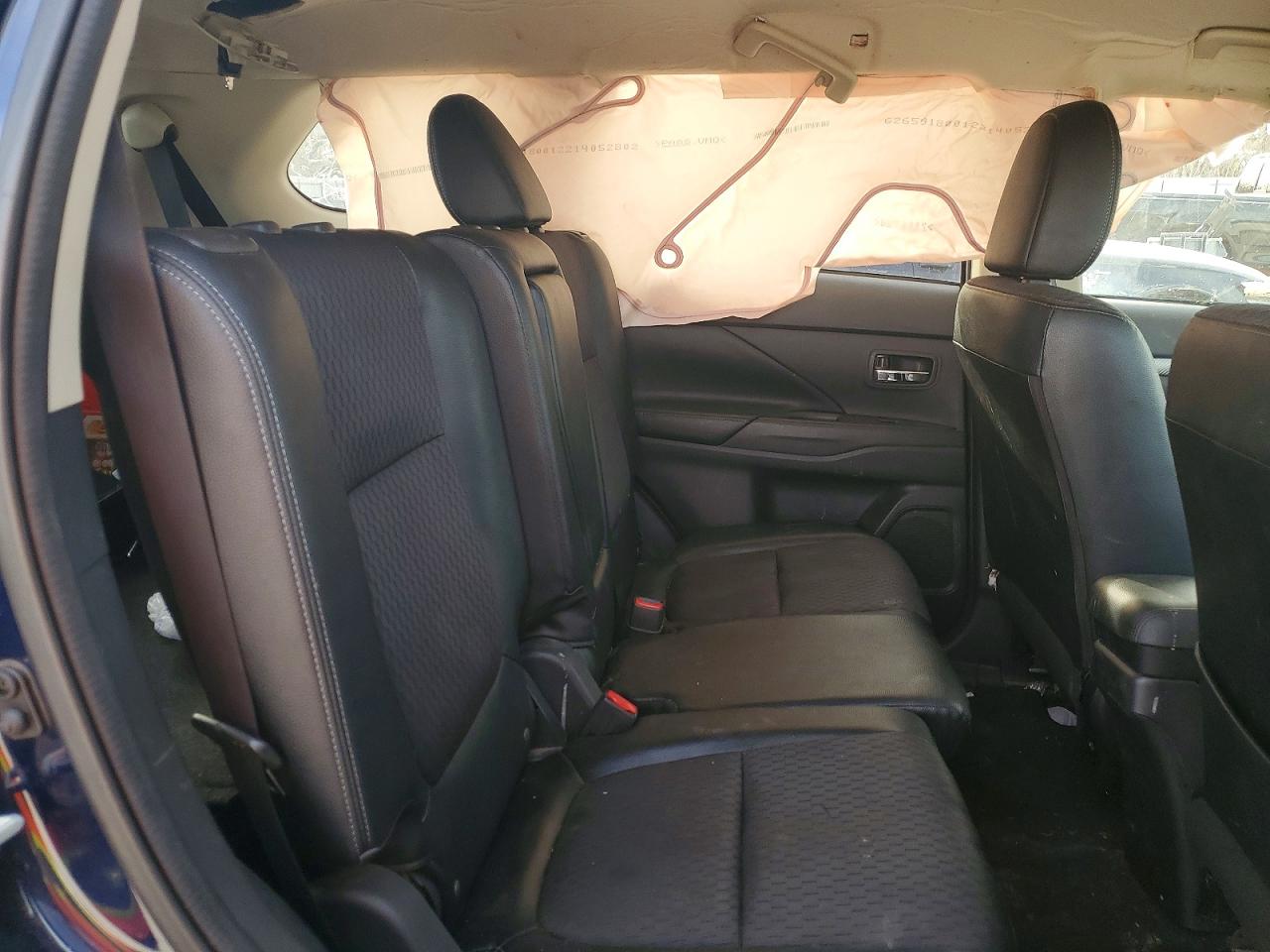 2015 MITSUBISHI OUTLANDER SE photo 11