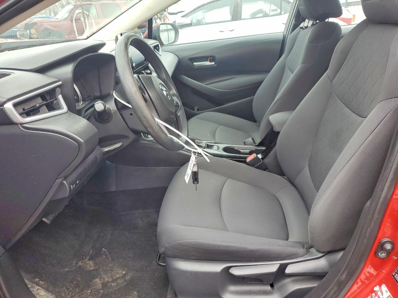 2021 TOYOTA COROLLA LE photo 13