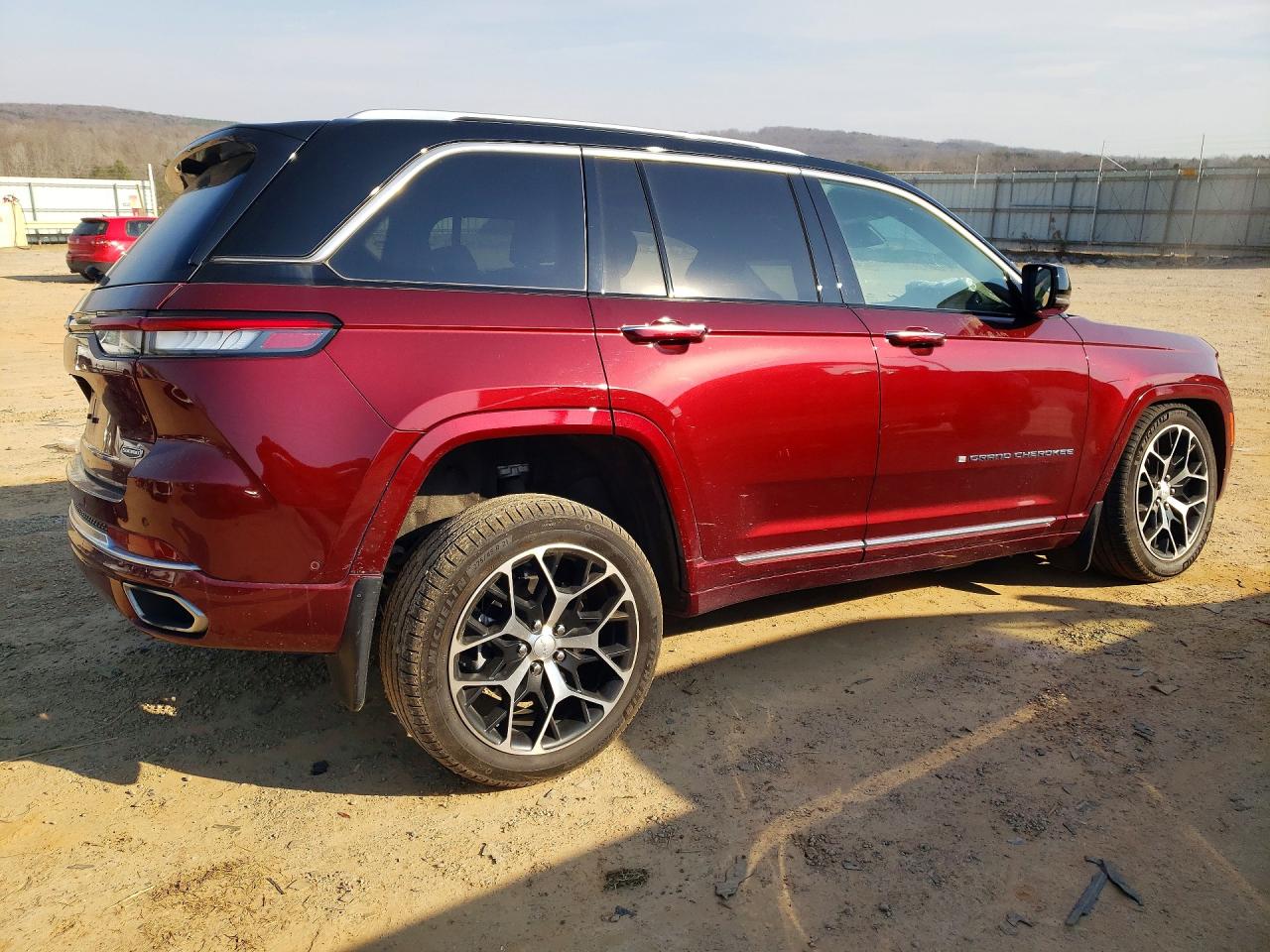 2022 JEEP GRAND CHEROKEE SUMMIT 4XE photo 3