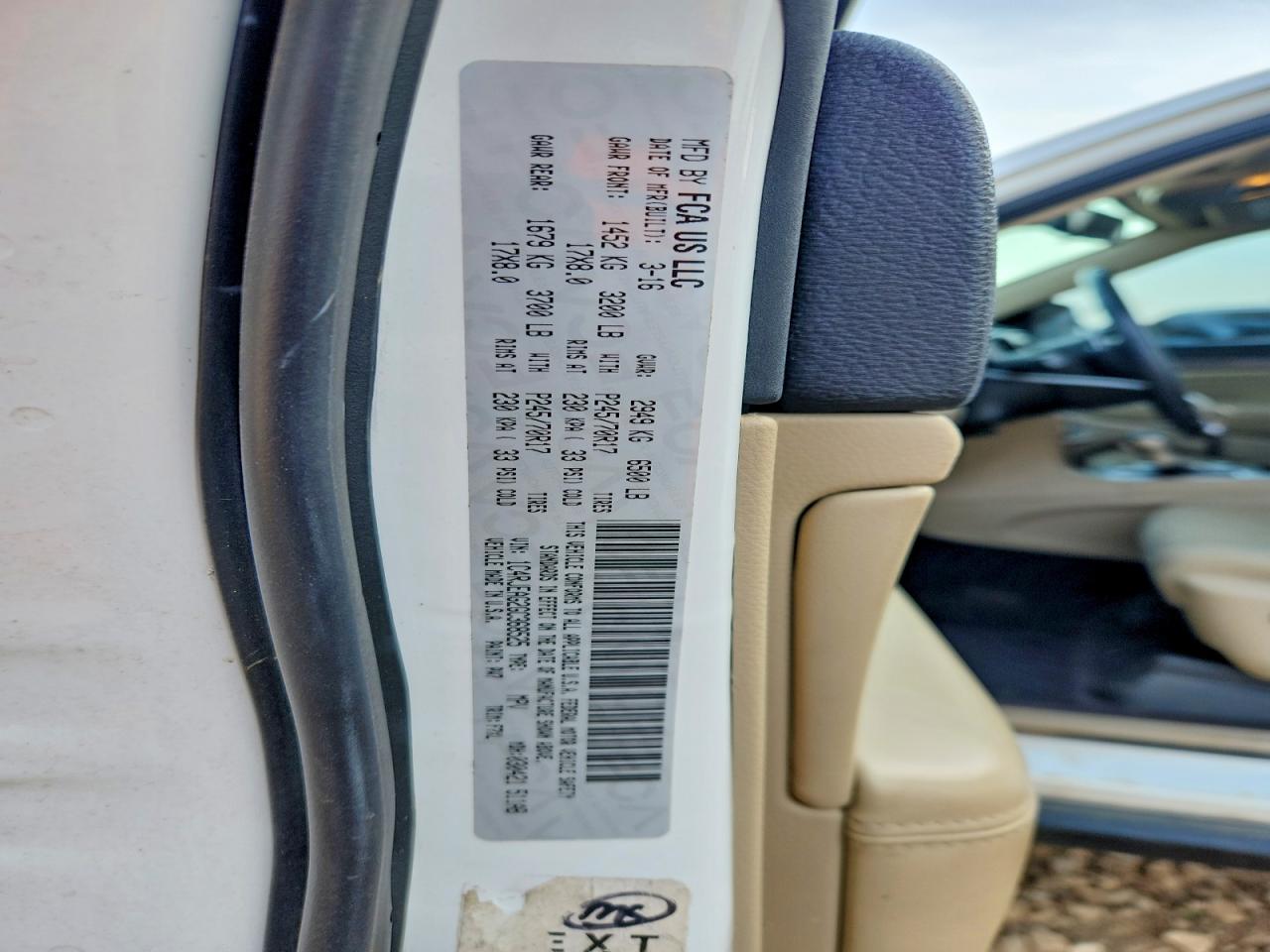 2016 JEEP GRAND CHEROKEE LAREDO photo 37