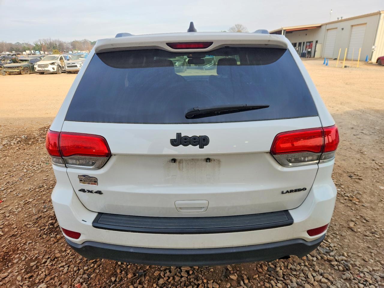 2016 JEEP GRAND CHEROKEE LAREDO photo 16