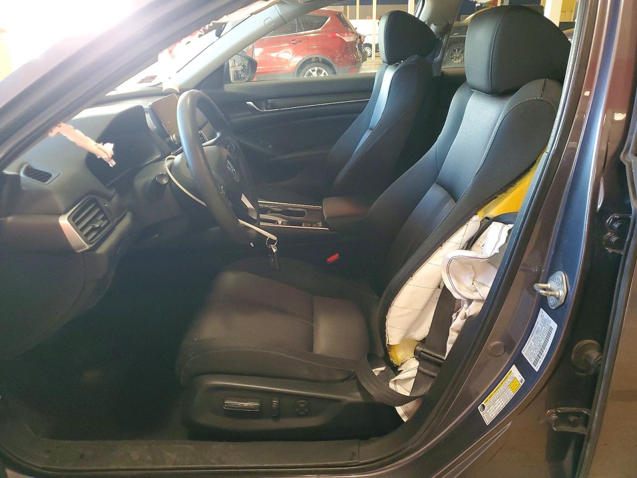 2018 HONDA ACCORD EX photo 19