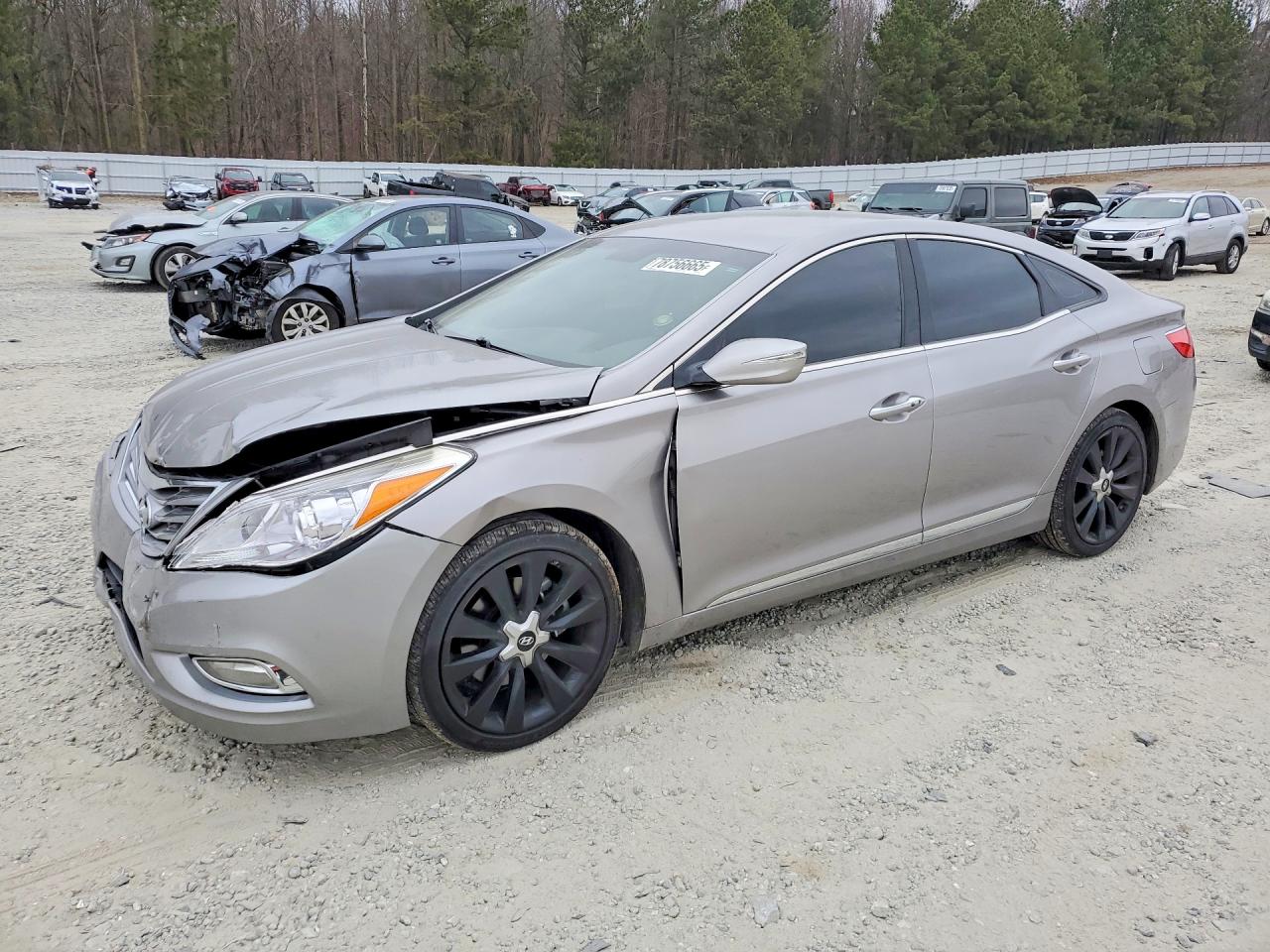 2013 HYUNDAI AZERA