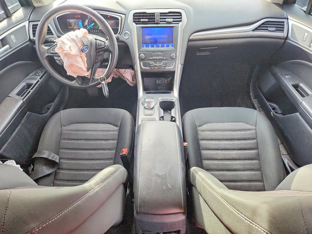 2019 FORD FUSION SE photo 15