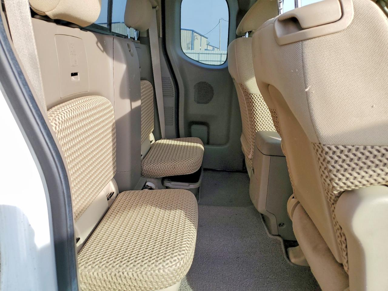 2011 NISSAN FRONTIER SV V6 photo 10