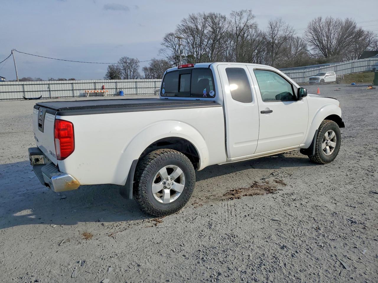 2011 NISSAN FRONTIER SV V6 photo 3