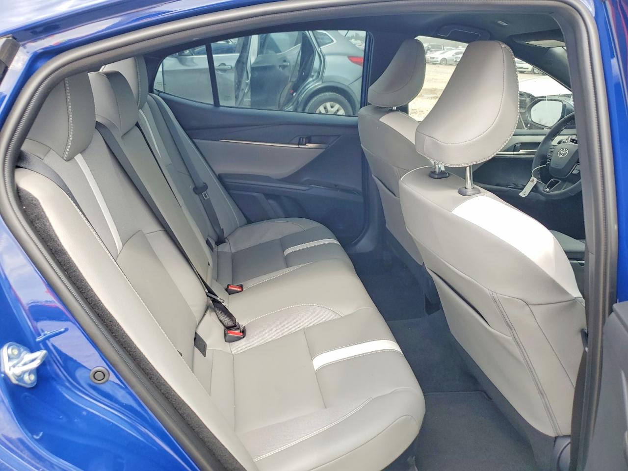 2026 TOYOTA CAMRY SE photo 19