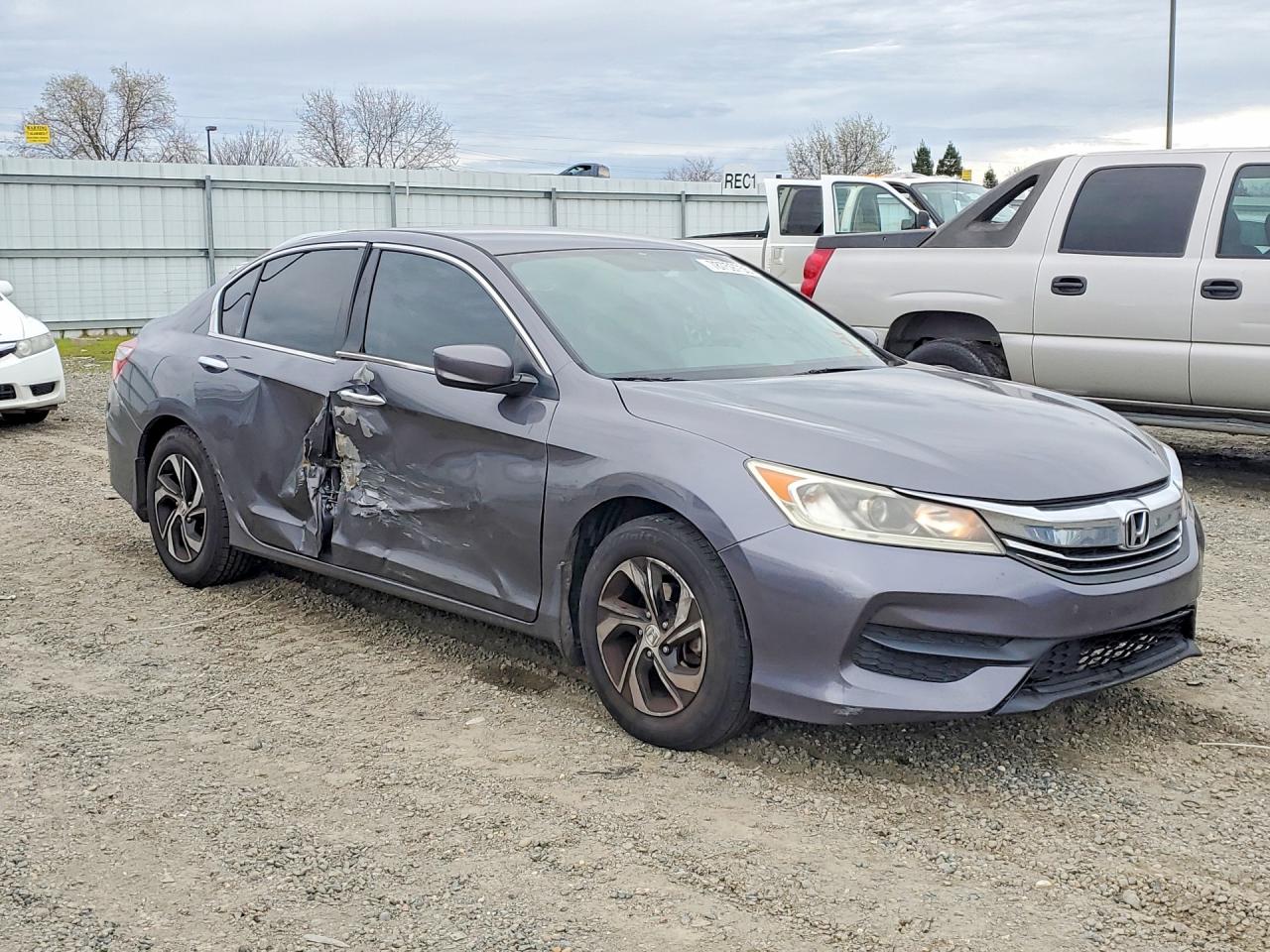 2017 HONDA ACCORD LX photo 7
