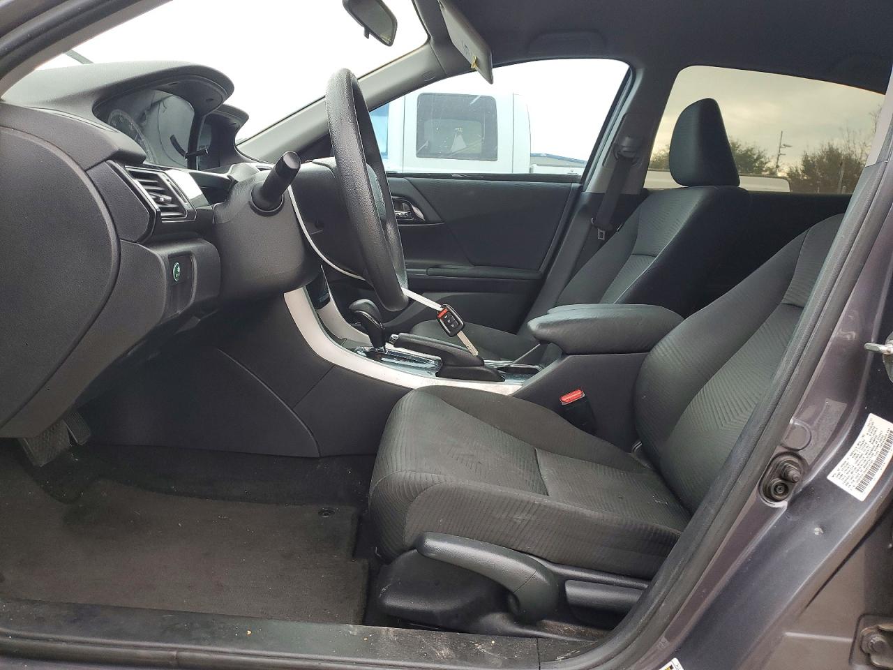 2017 HONDA ACCORD LX photo 13