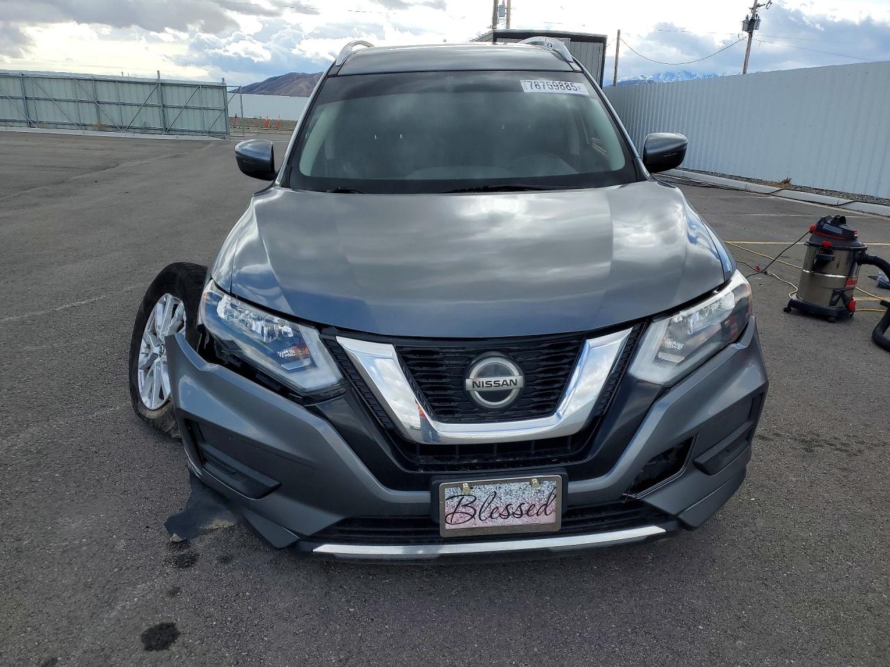 2018 NISSAN ROGUE SV photo 9
