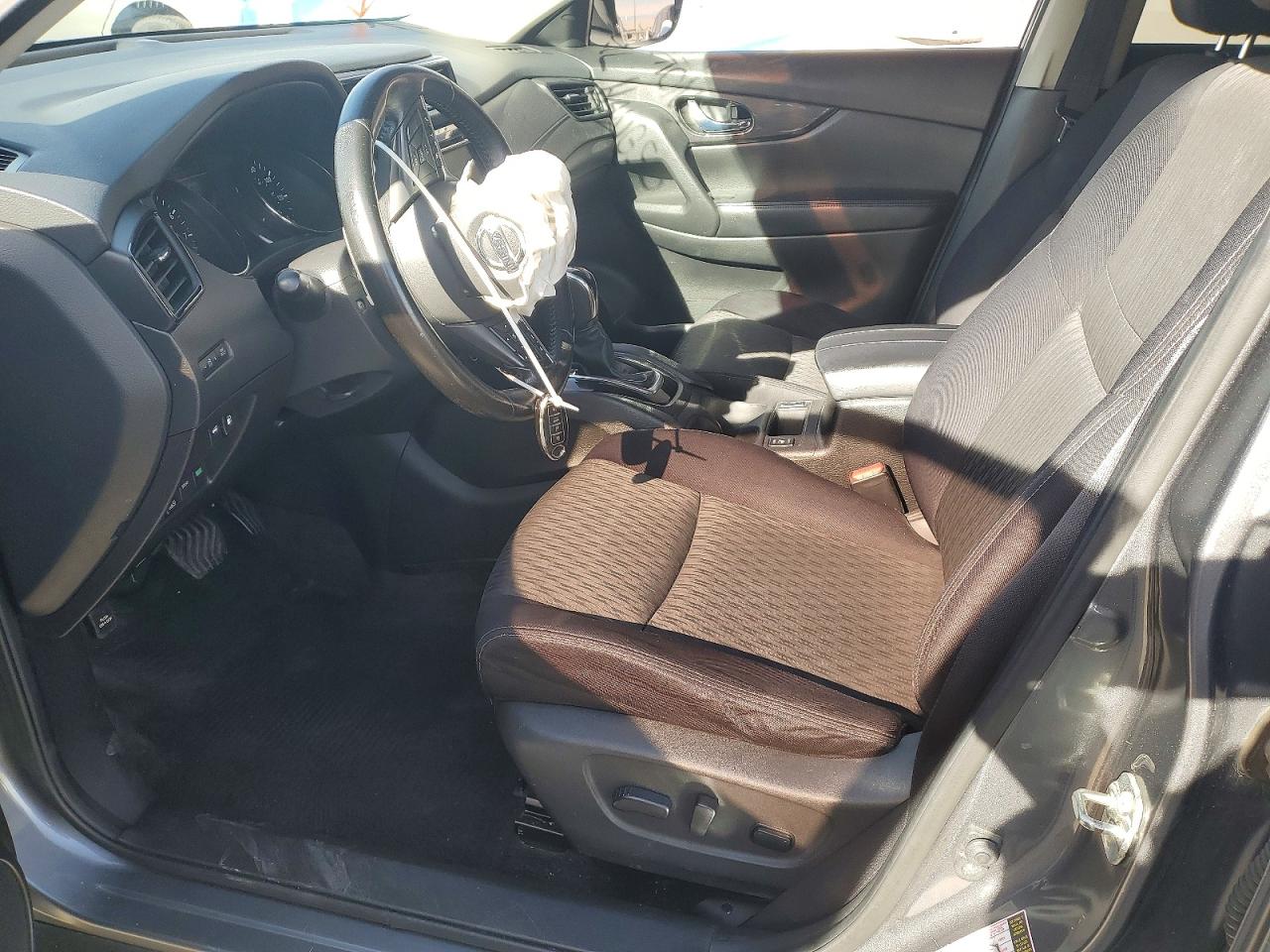 2018 NISSAN ROGUE SV photo 13