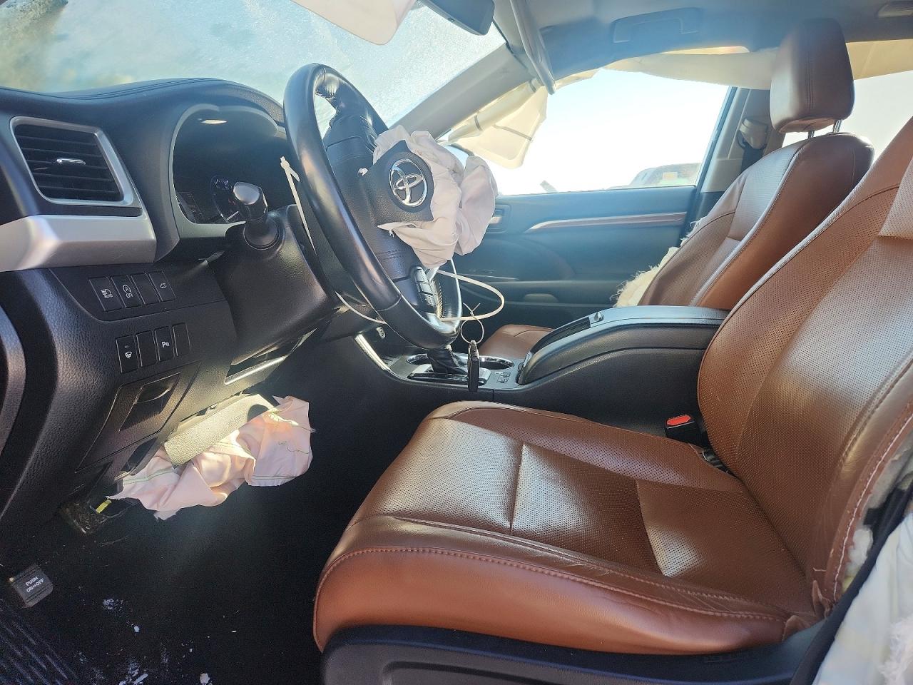 2018 TOYOTA HIGHLANDER LIMITED photo 19