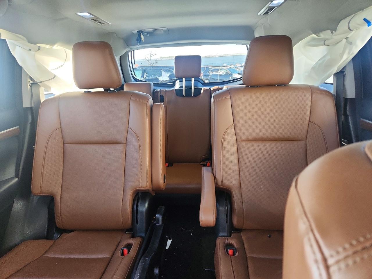 2018 TOYOTA HIGHLANDER LIMITED photo 28