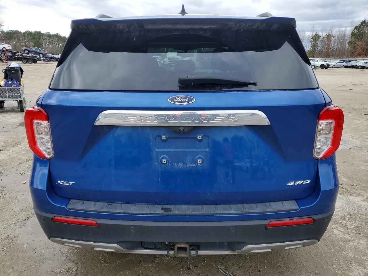 2021 FORD EXPLORER XLT photo 11
