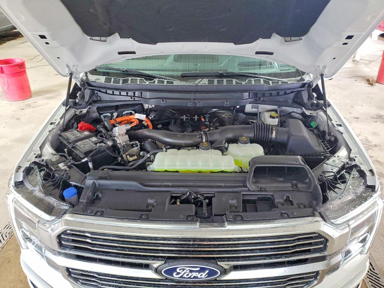 2025 FORD F150 PLATINUM photo 11