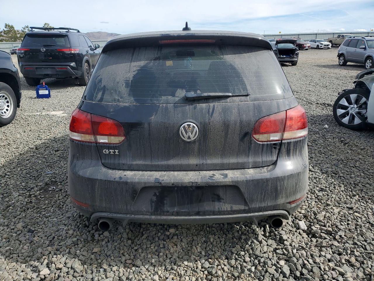 2012 VOLKSWAGEN GTI photo 11
