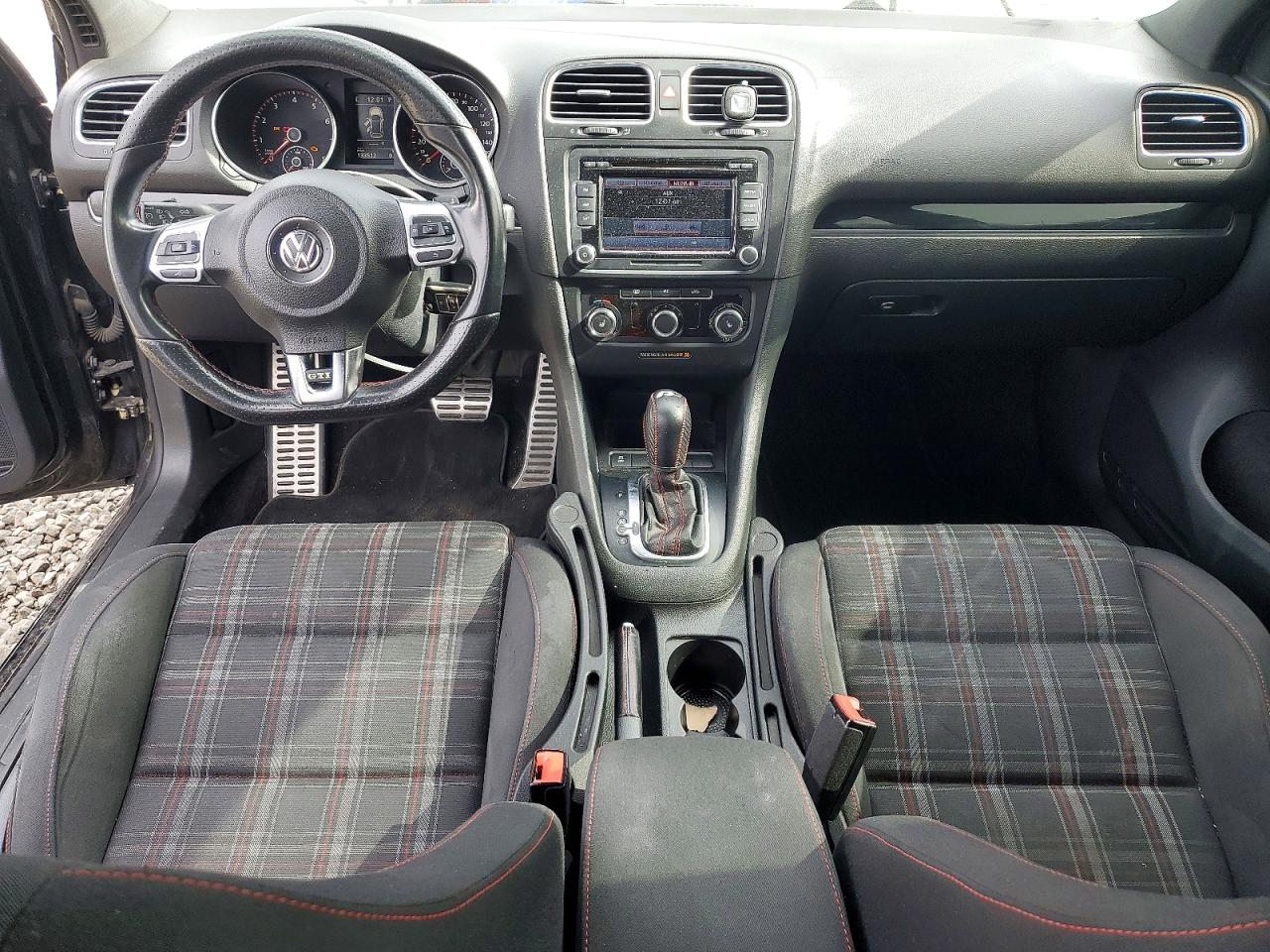2012 VOLKSWAGEN GTI photo 15