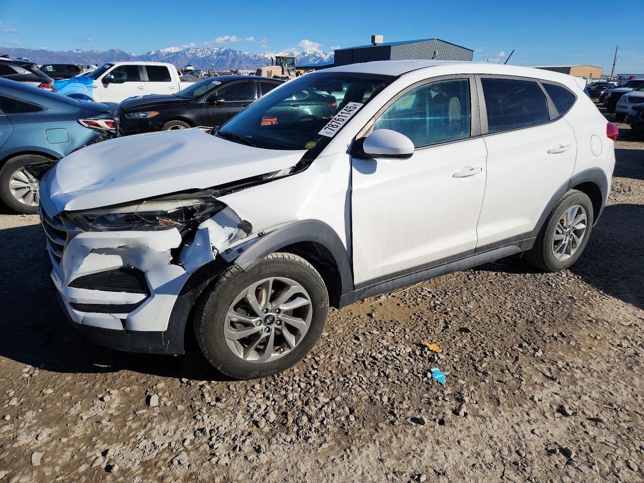 2018 HYUNDAI TUCSON SE photo 2