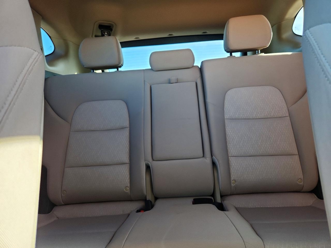 2018 HYUNDAI TUCSON SE photo 19