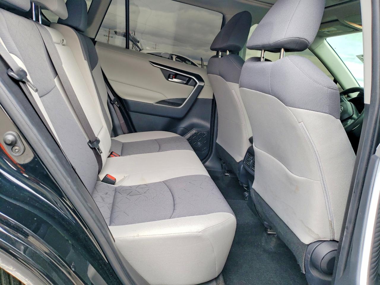 2019 TOYOTA RAV4 XLE photo 11
