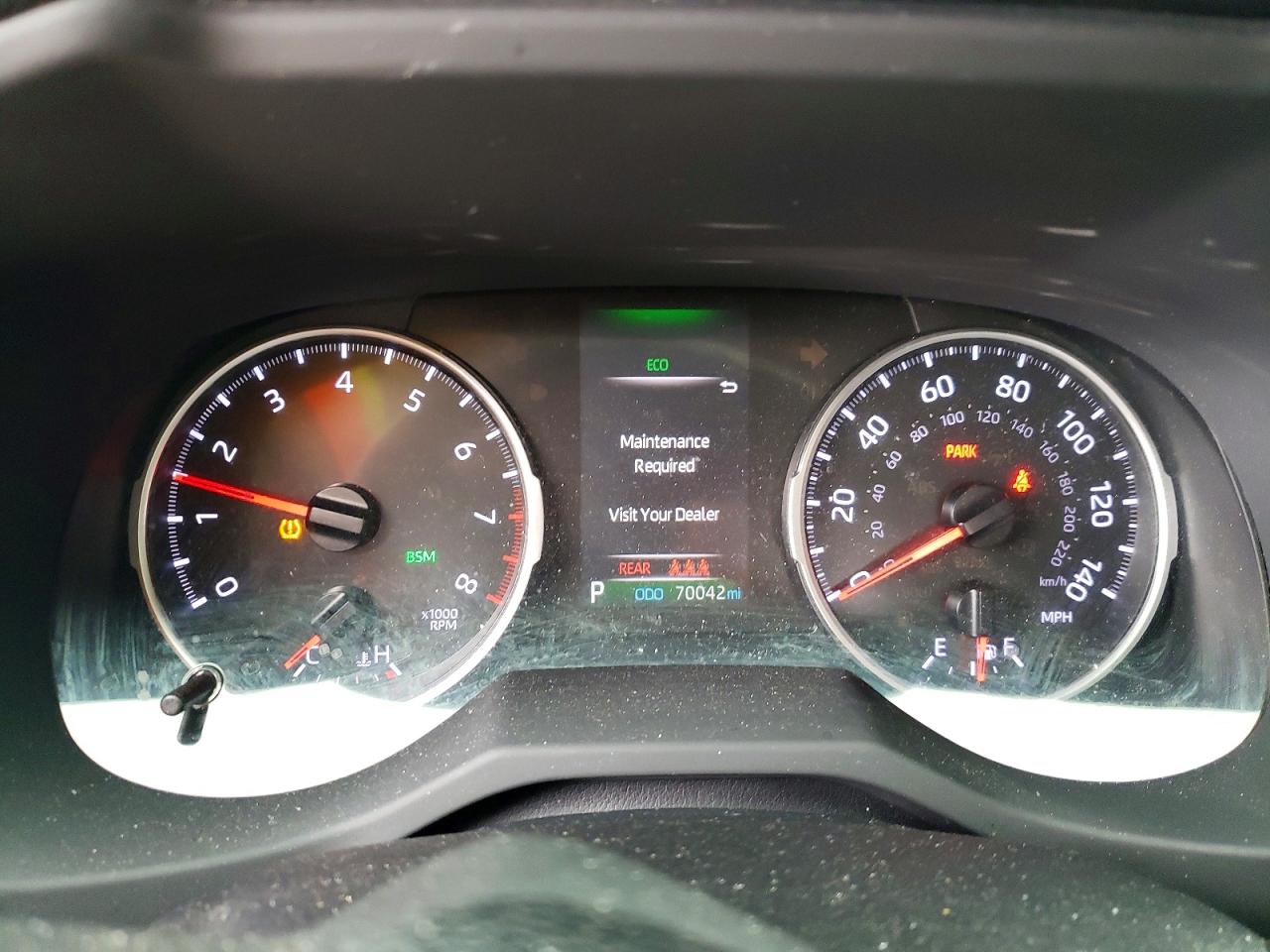 2019 TOYOTA RAV4 XLE photo 9
