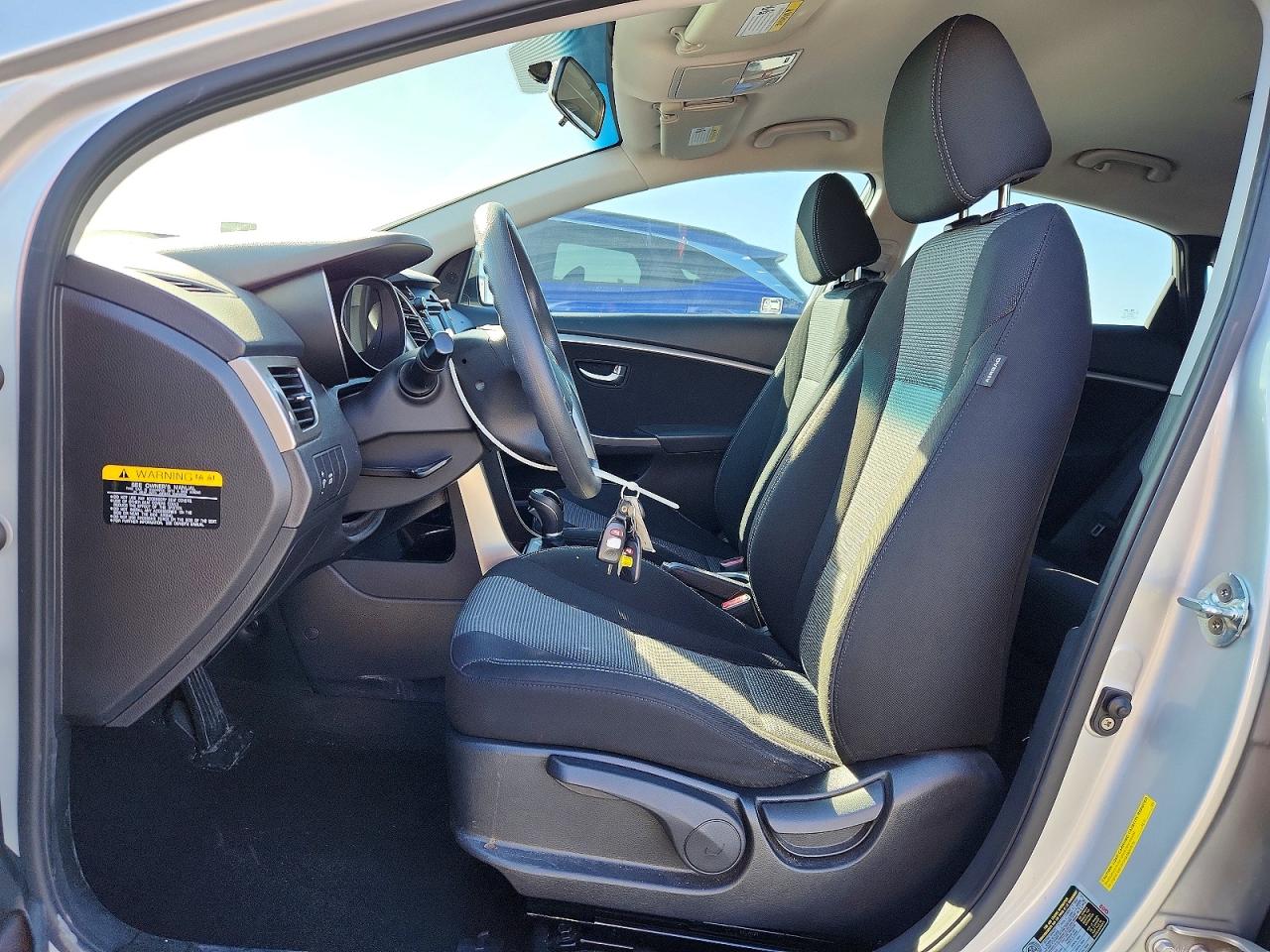 2016 HYUNDAI ELANTRA GT BASE photo 13