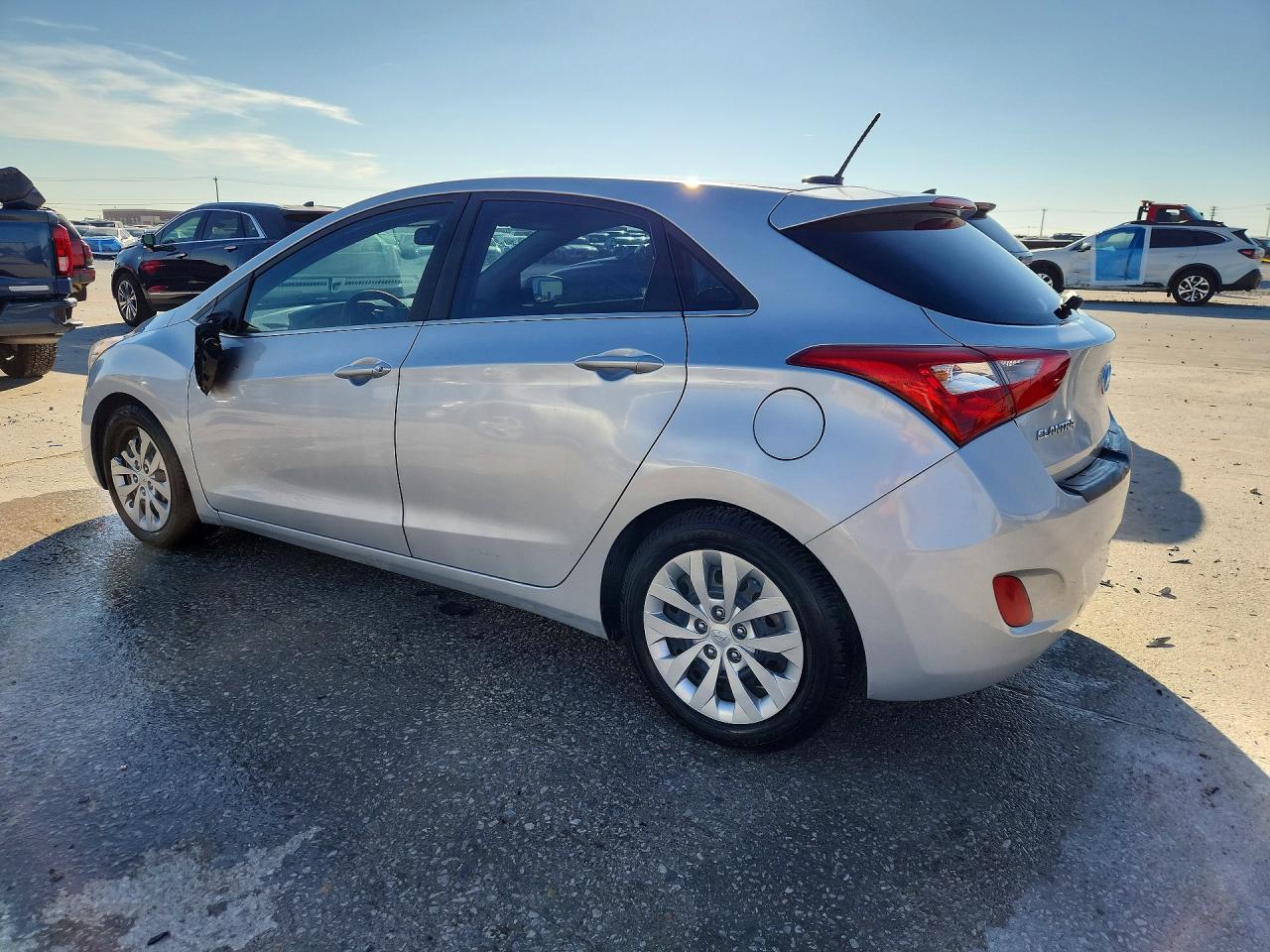2016 HYUNDAI ELANTRA GT BASE photo 3