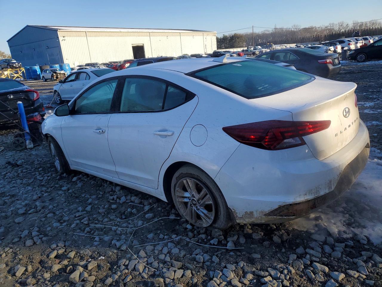 2020 HYUNDAI ELANTRA VALUE EDITION photo 3