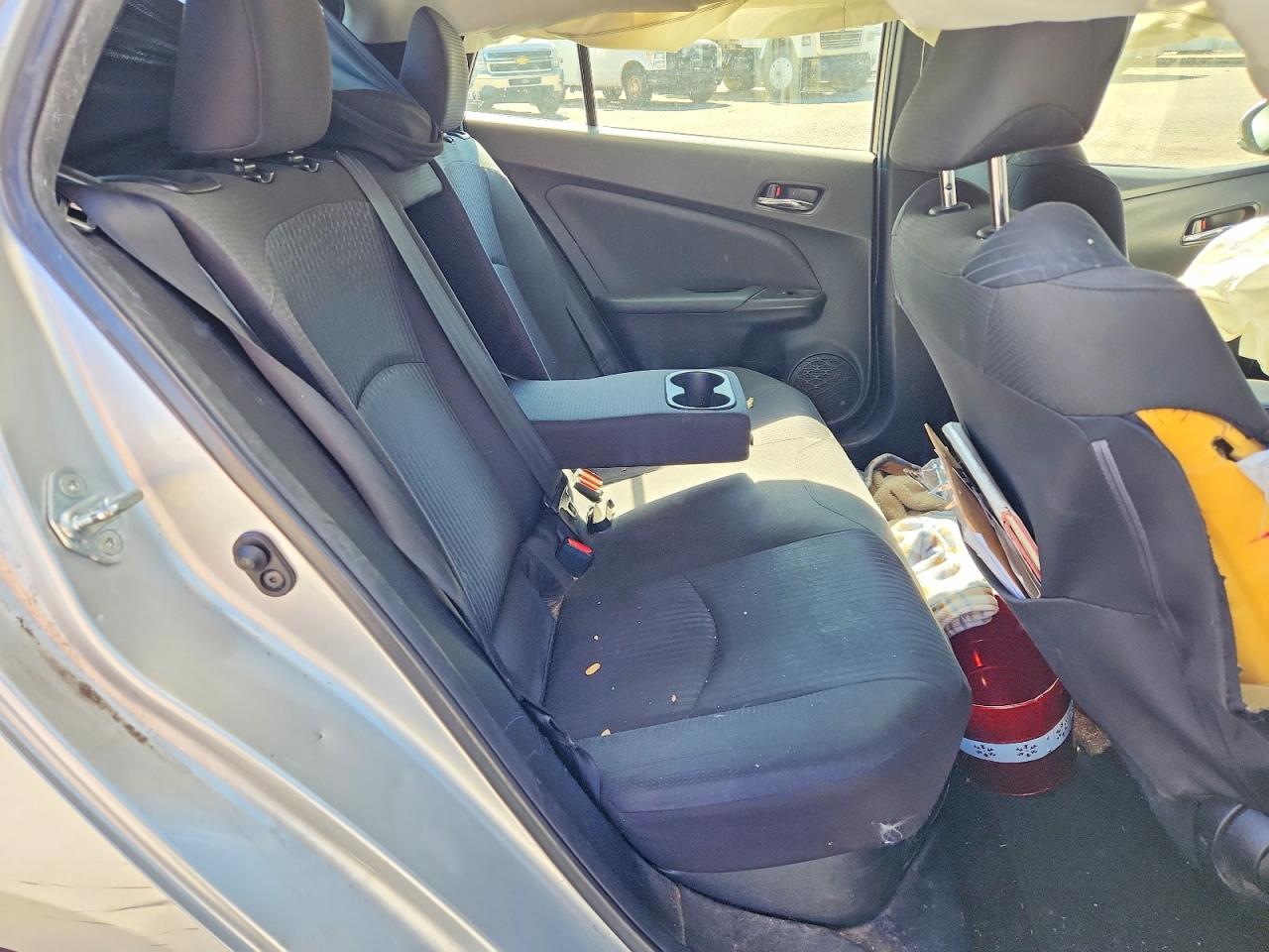 2016 TOYOTA PRIUS TWO photo 10