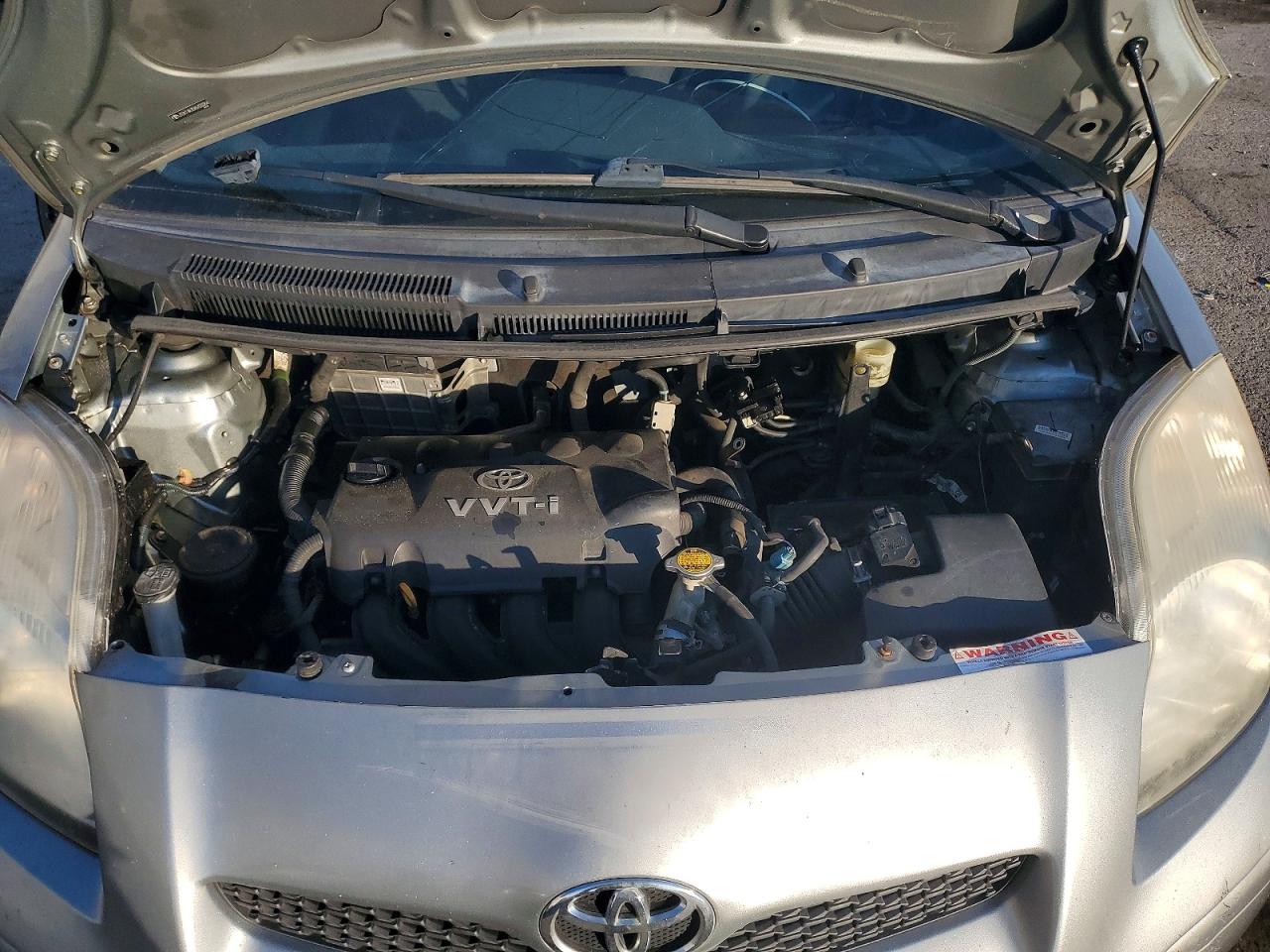 2010 TOYOTA YARIS BASE photo 11