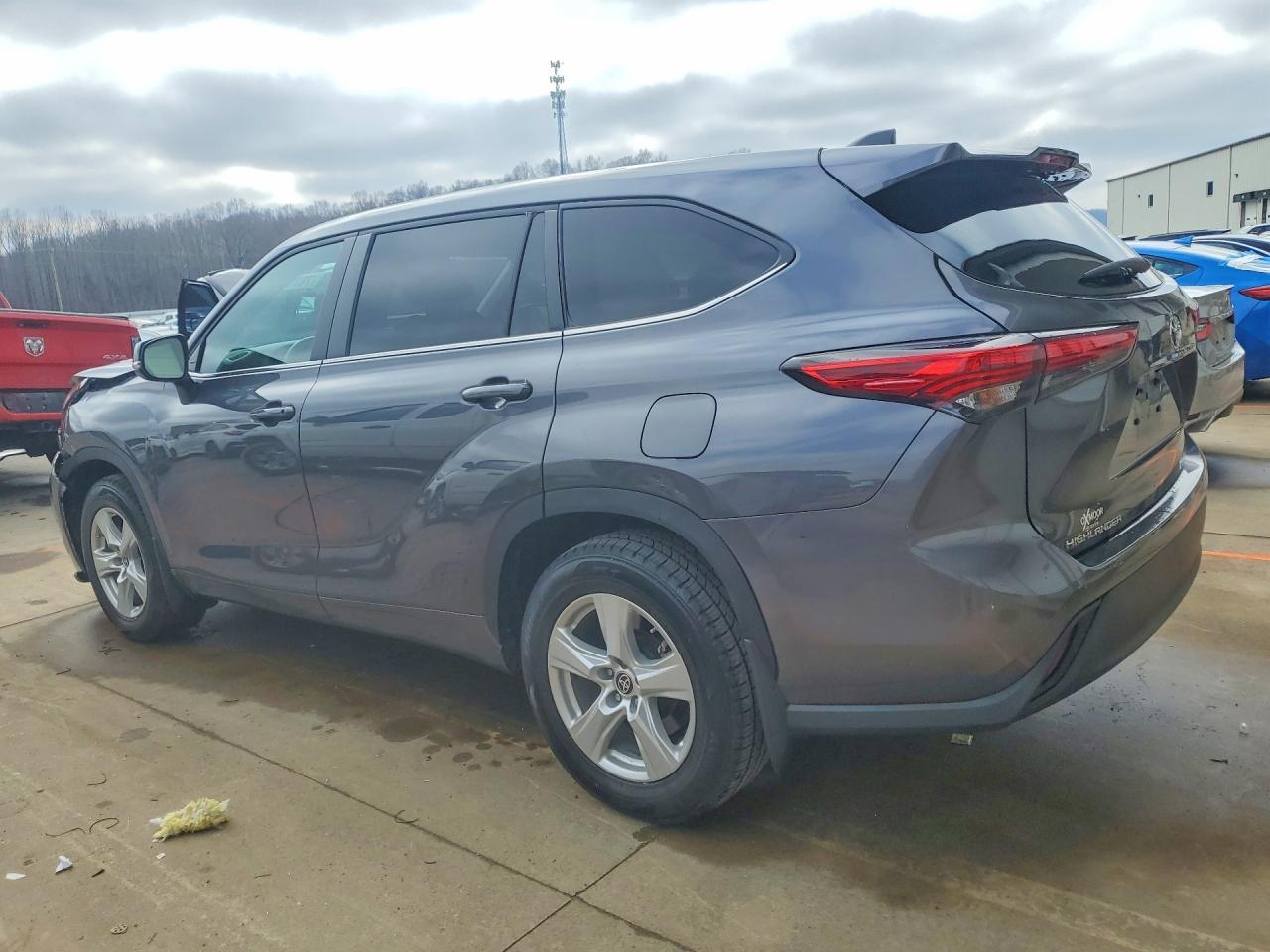 2023 TOYOTA HIGHLANDER L photo 3